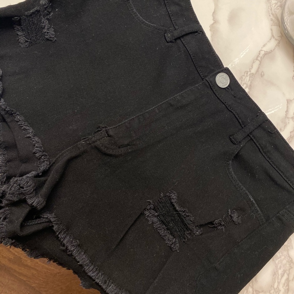 ❌SOLD❌ NWOT High-Waist Black Jean Shorts